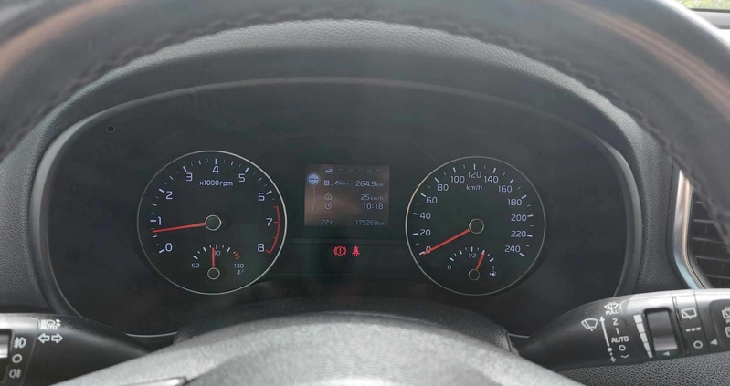 Kia Sportage cena 73900 przebieg: 175000, rok produkcji 2016 z Witkowo małe 211